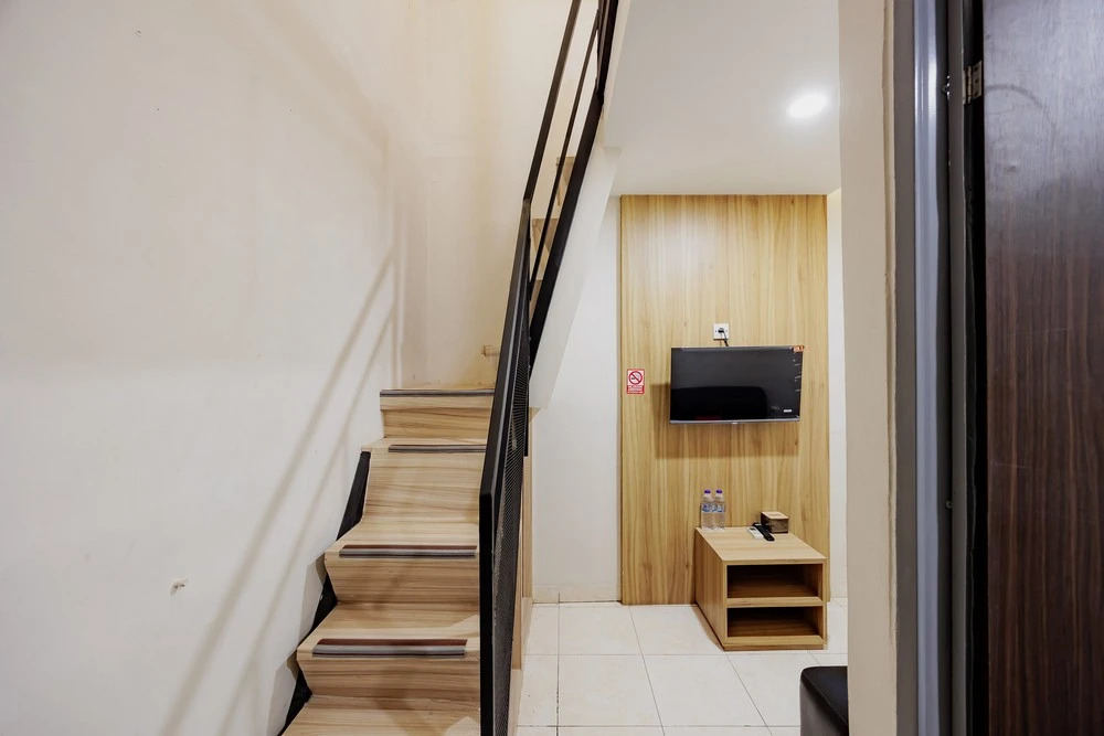 RedDoorz Plus at D San Residence Buah Batu