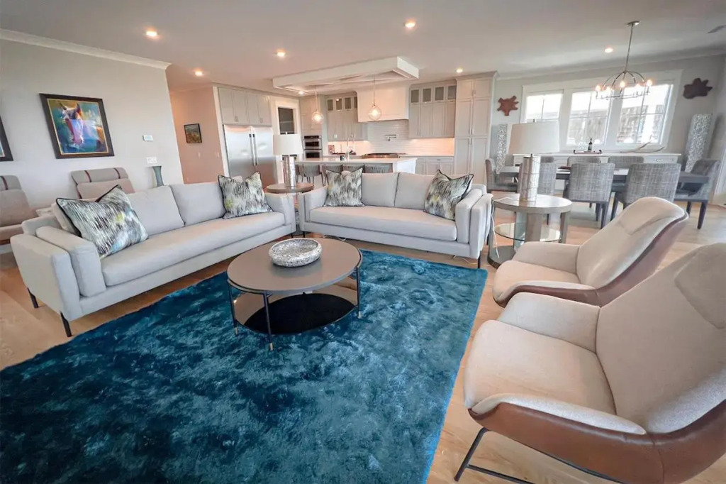 Gallery By The Sea by Sea Scape Properties