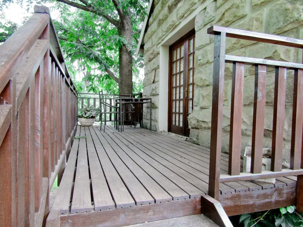 Woodlands Escape