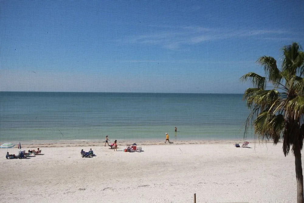 Strandview #304
