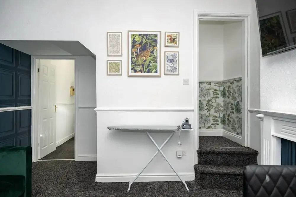 4-bed - Sleeps 8- Free Parking - Pet Friendly