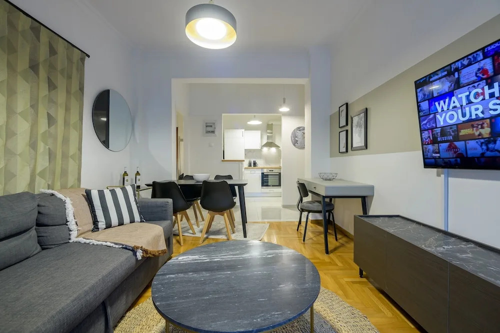 Fully Renovated Flat in Prime Location