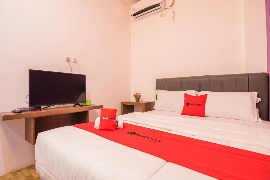 RedDoorz Syariah near Stasiun Kota Bogor