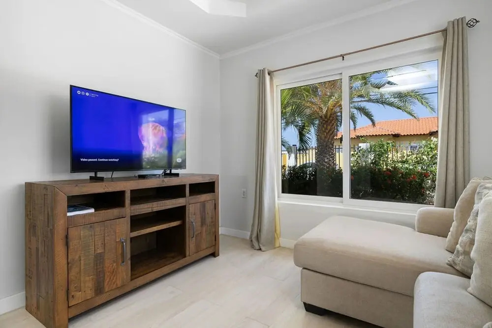 High-end Pool Getaway Upscale 5 Location BBQ