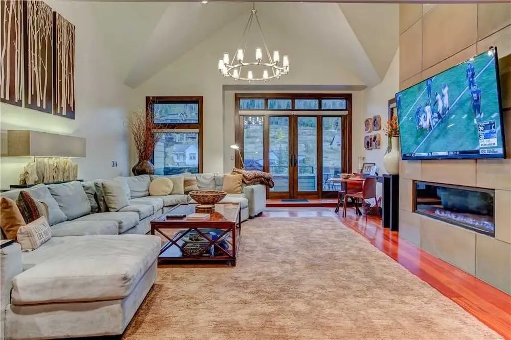 605 Deer Valley Drive 5 Bedroom Townhouse