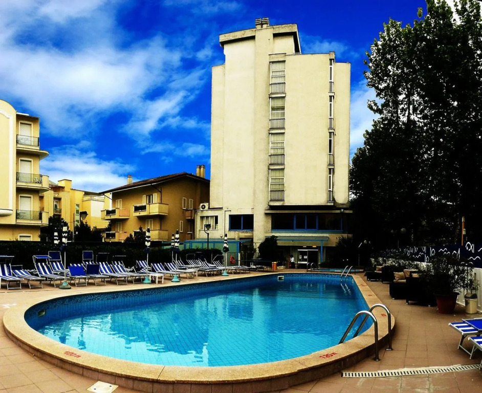 Hotel Senior