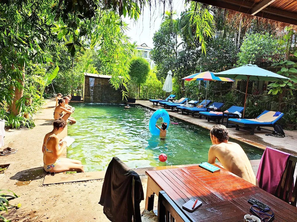 Nary Villa