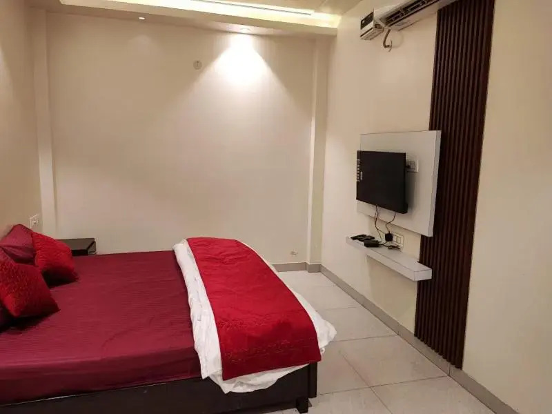 Sun Moon Residency and Apartments, Hotels in Rohini