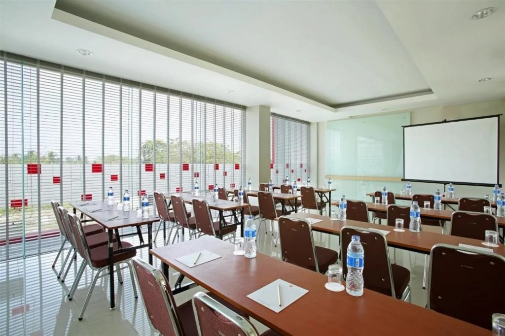 Amaris Hotel Bekasi Barat