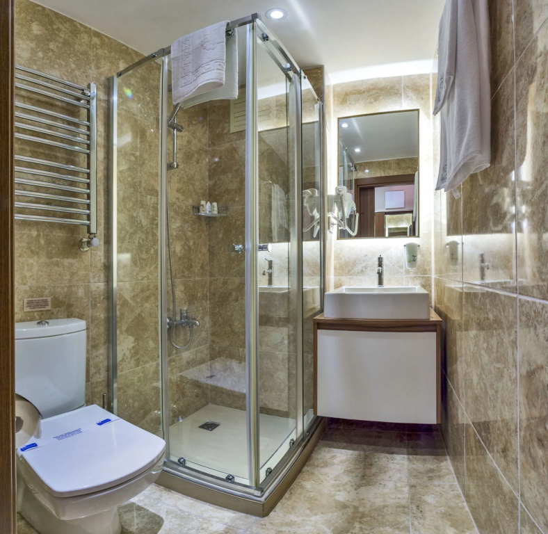 Four Doors Hotel