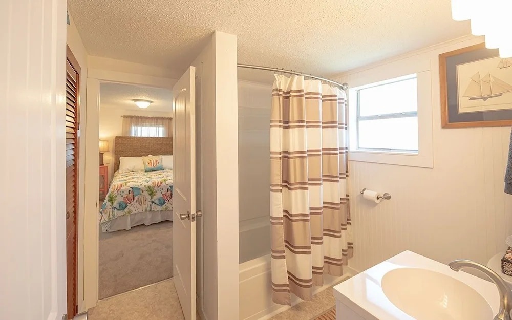 Rock the Boat - 2 Br Home