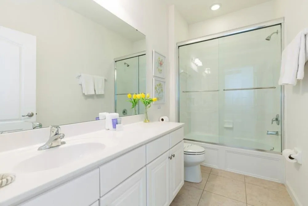 Solterra - 4148 Oaktree Drive