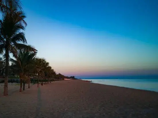 IMMERSING Hotel (Haikou XinBu Island Bihai Yintan Branch)