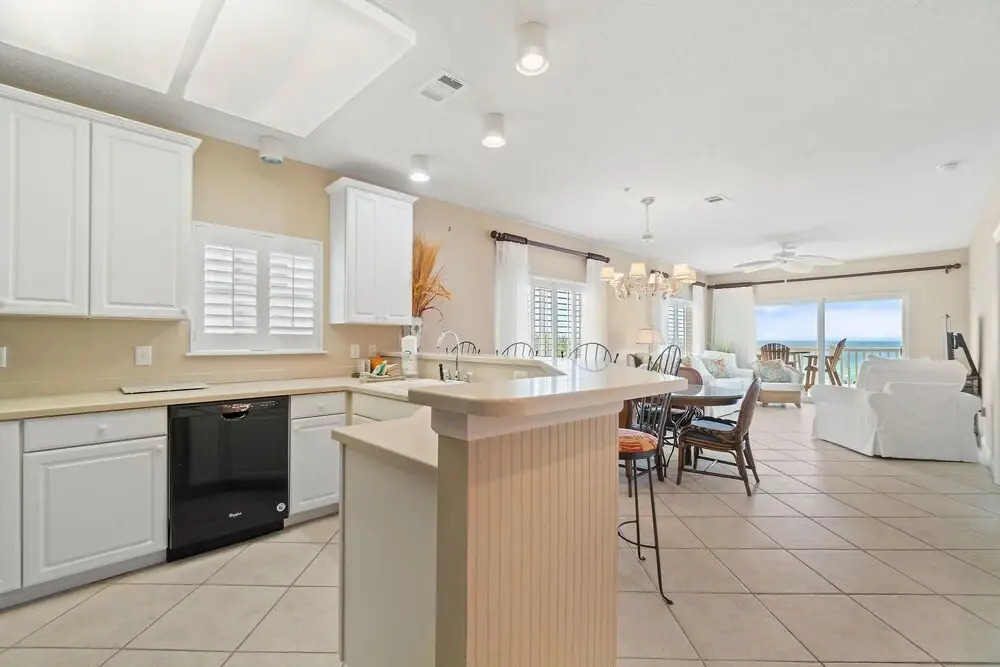 Riviera Dunes 201