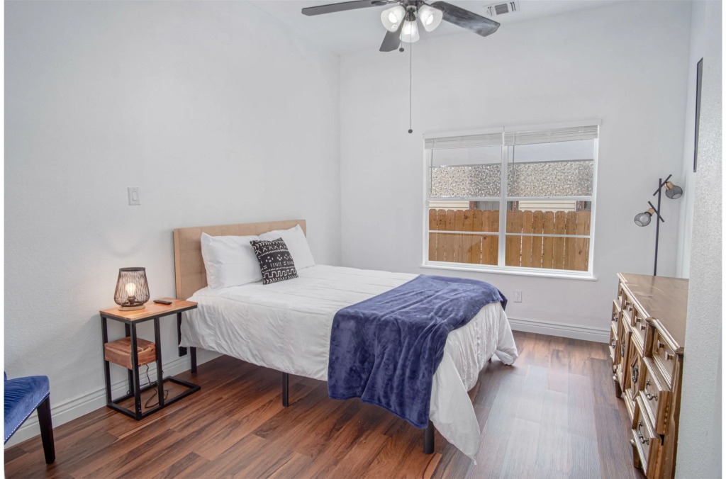 Spacious 4 BR Home Near River Walk 6 Mins Drive