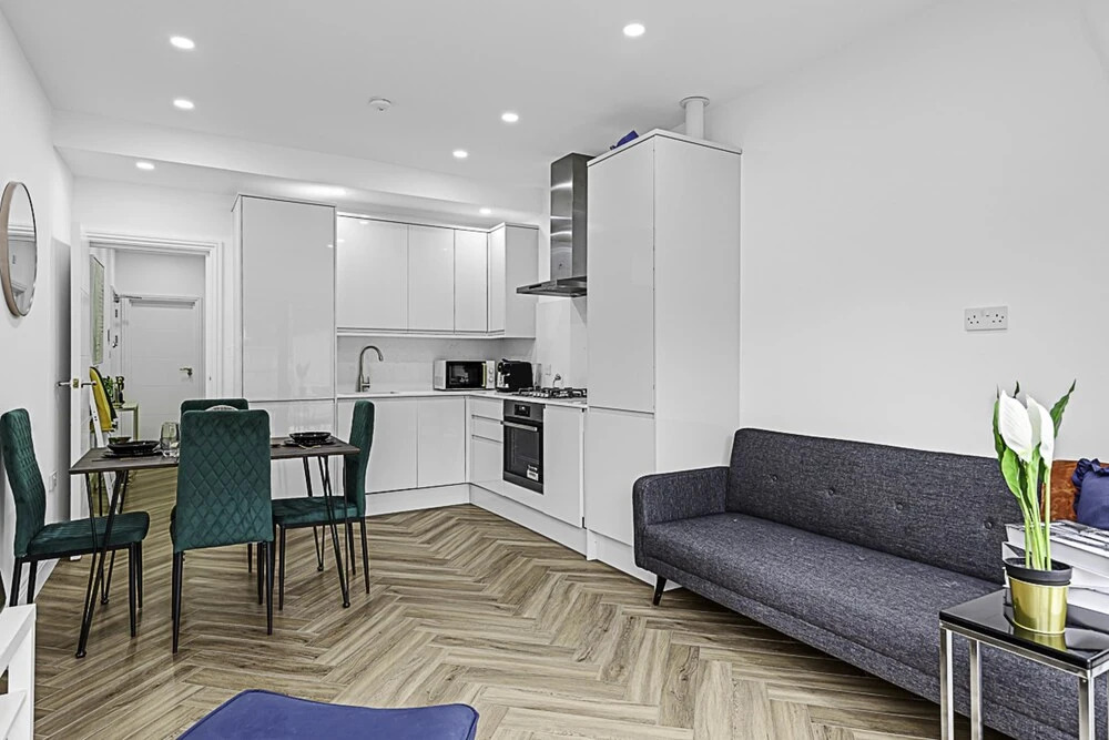 Beautiful 3 Bed Abode in Hanwell