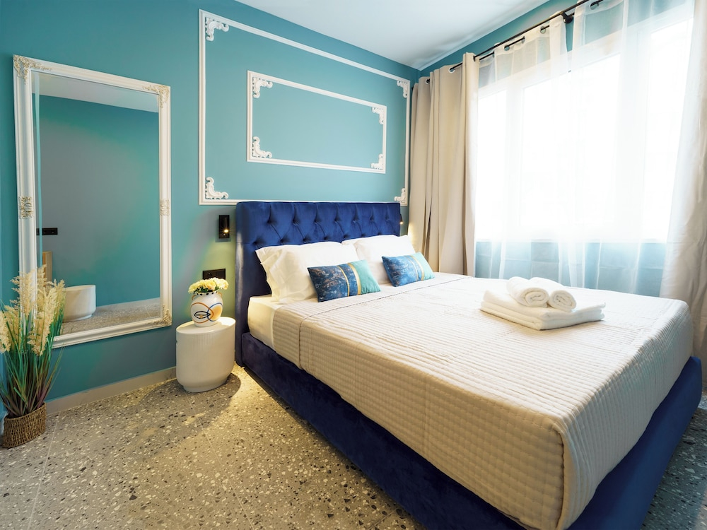 Ernest Suites Psiri