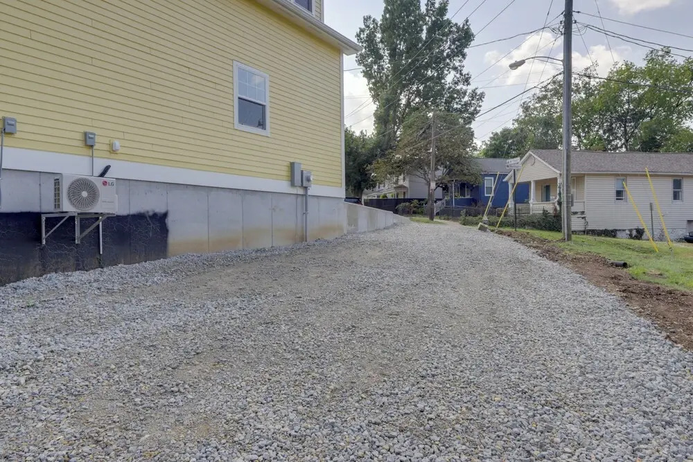 Unique Studio on Obanyon Creek in Dtwn Loveland!