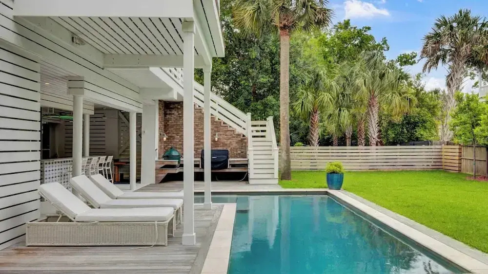 Be a Sullivans Local! 1307 Cove Avenue by Avantstay Pool + Outdoor Living