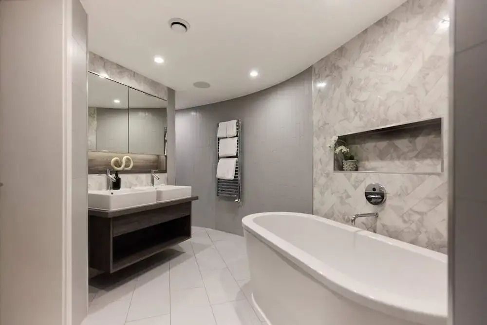 The Westbourne Park Place - Elegant 3bdr Flat