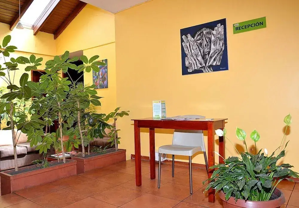Hostal Terra 3 - BASE AÉREA