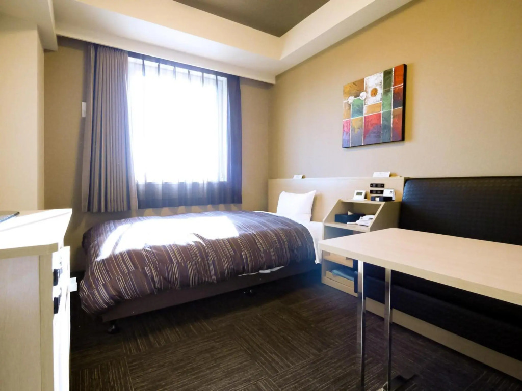 Hotel Route-inn Ebina Ekimae