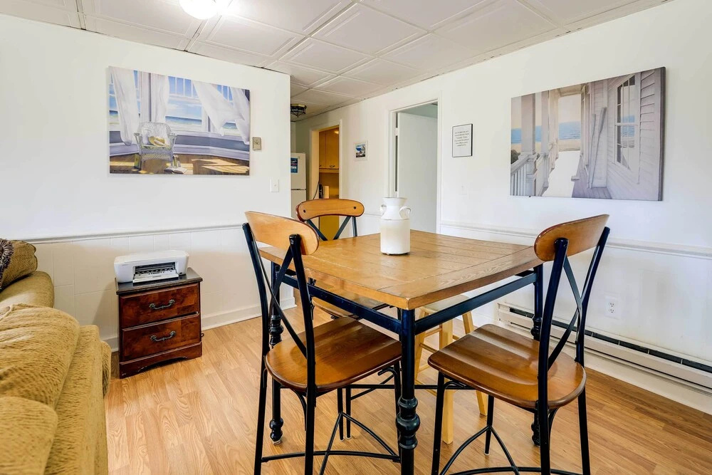 'hannah's Place' - Quaint & Cozy Apt by the Beach!