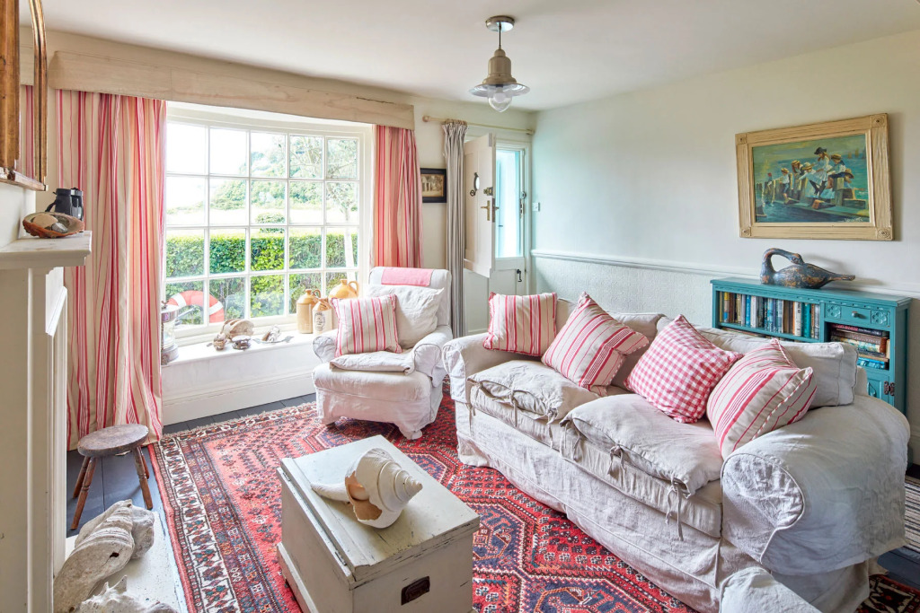 Mariners Cottage by Coaste