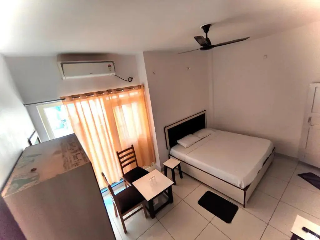 OYO 28196 Hotel Corbett Radiance