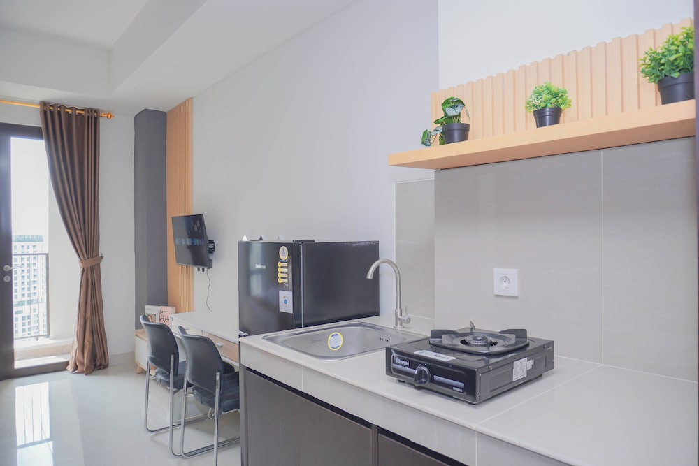 Comfortable And Lovely Studio At Apartment Vasaka Solterra