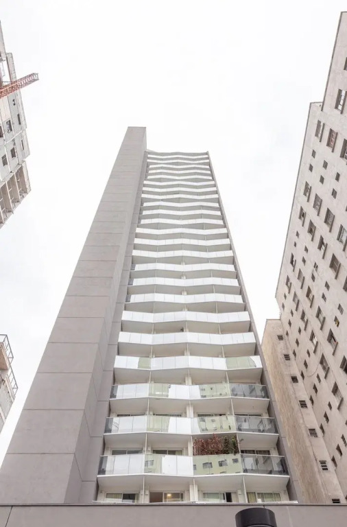 Setin Downtown Praca da Sé by Viva - Prédio completo com piscina perto de estação de metrô no Centro de São Paulo