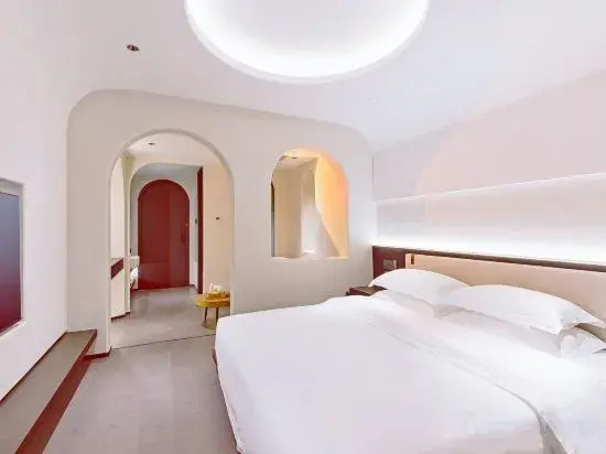 18 Degree Intelligent Hotel in the Island (Qilou Old Street)