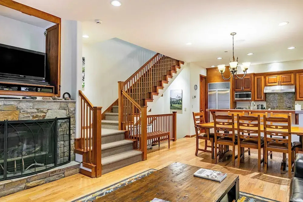 Pacific Street Townhome 514b by Avantstay Cute Townhouse in the Heart of Telluride!