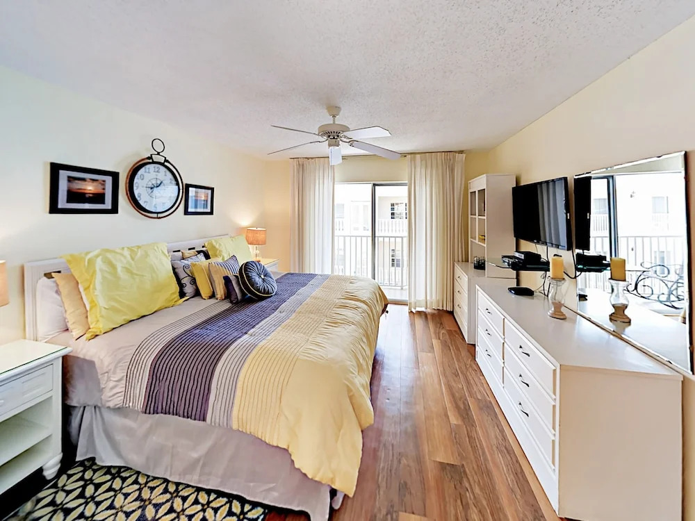 5960 Midnight Pass Road Condo Unit #311 2 Bedrooms 2 Bathrooms Condo