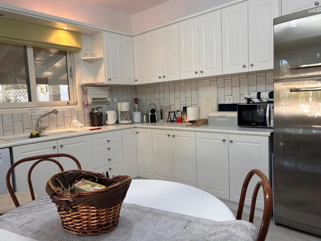 Villasonboard Dock Villa 3 Bed, 3 Bath, Canal, Greek Venice Porto Hydra