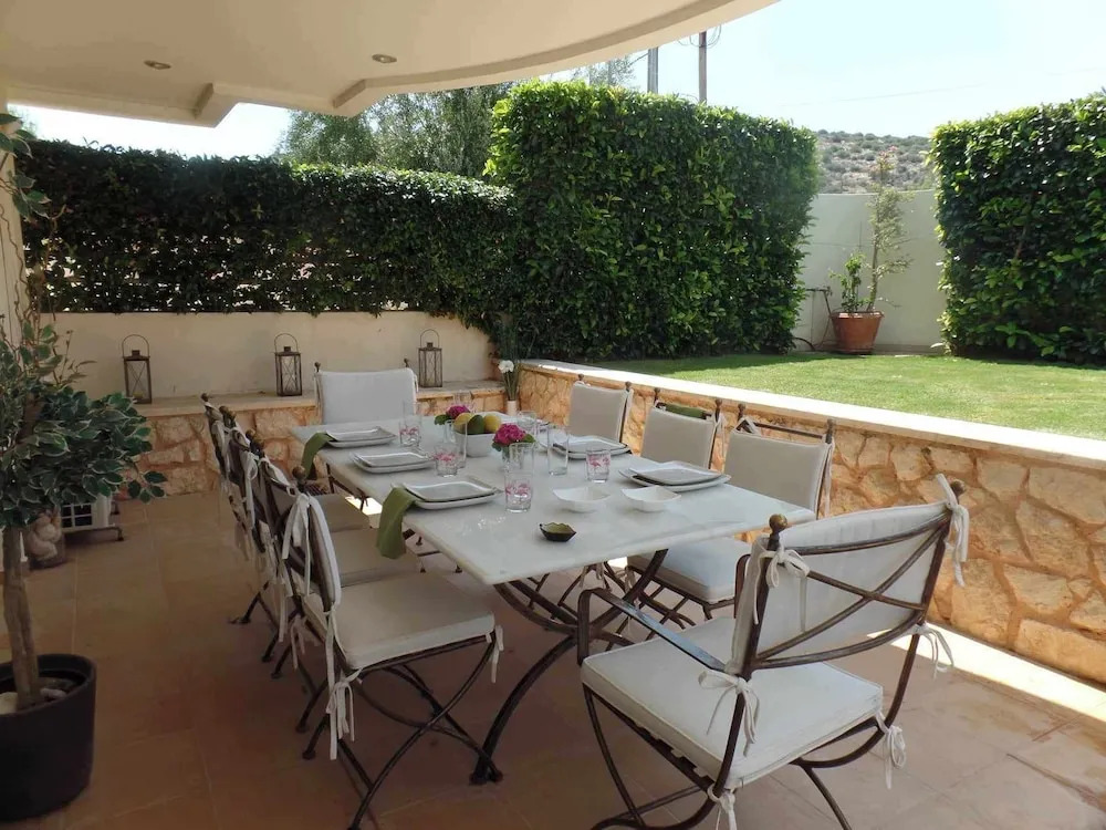 Guest Apartment Within a Villa in Lagonissi