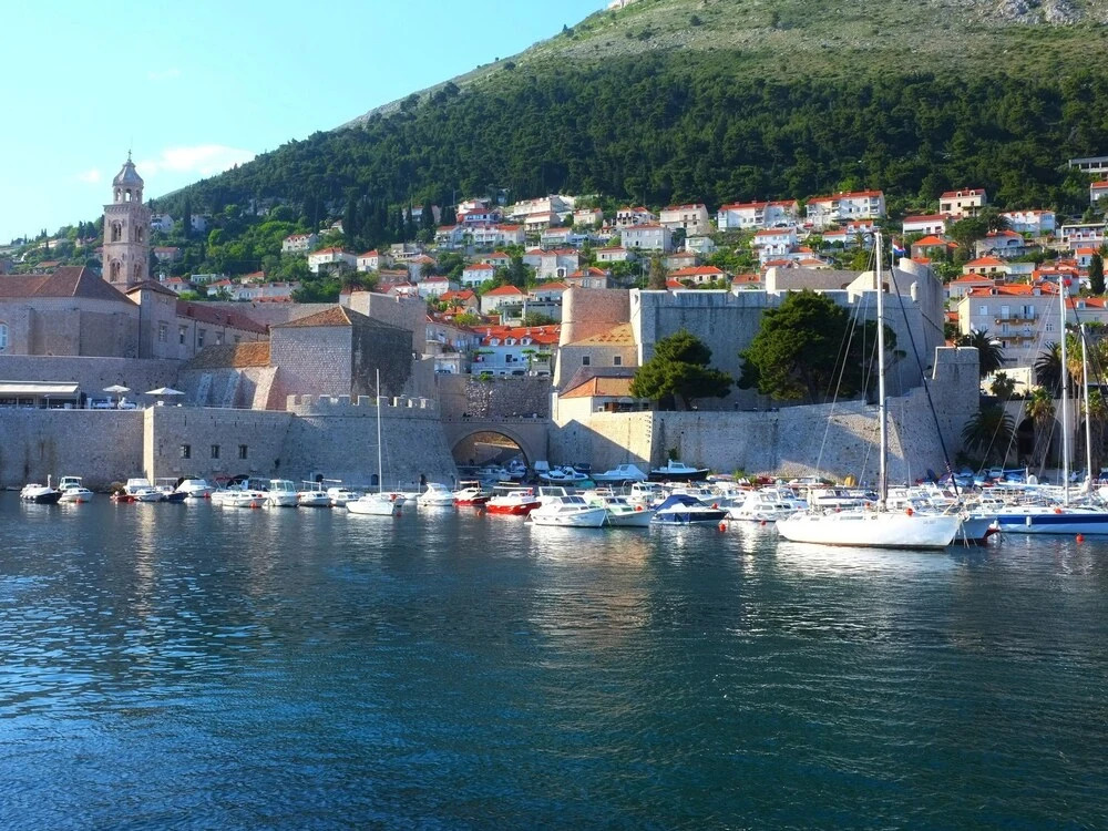 Cosy Apartment Overlooking City Walls and Island Lokrum, Private Terasse, Wi-fi