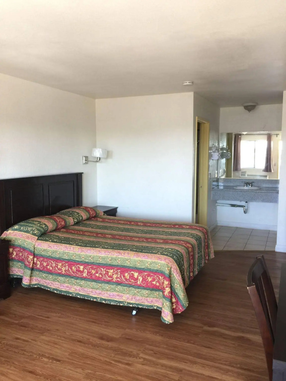 Budget Inn