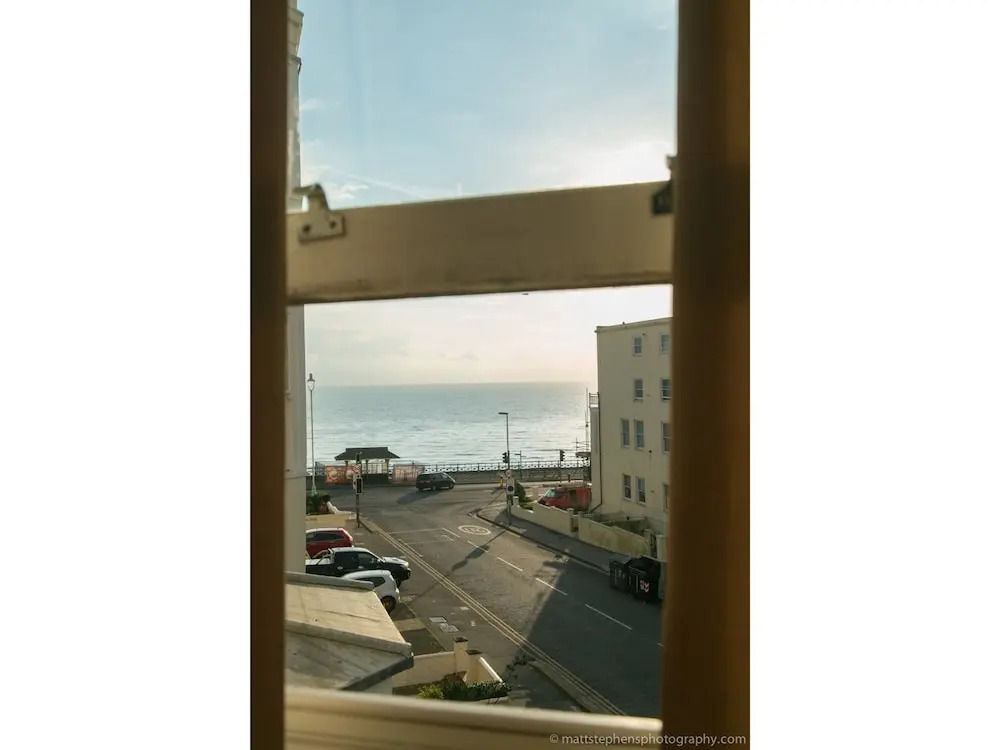 Perfect Brighton 2 Bed With Sea View!