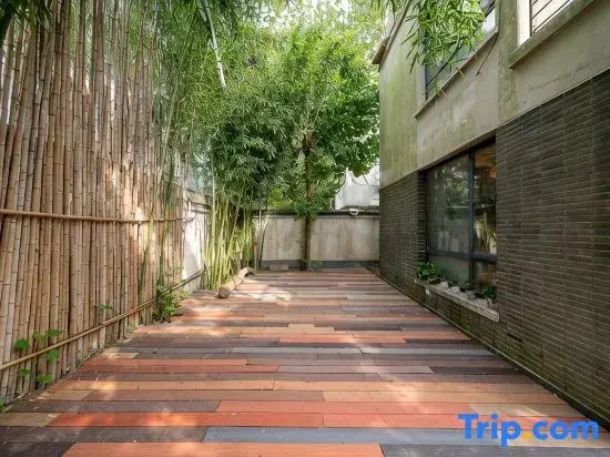 Huamanxi Homestay (Zhujiajiao Puxiang Road)