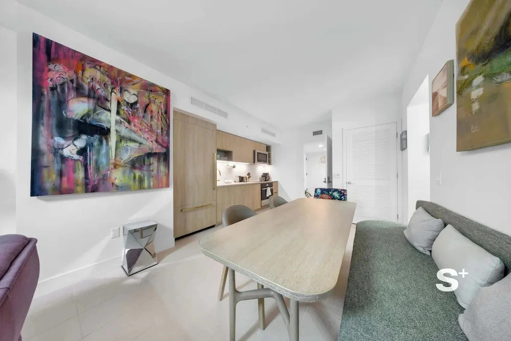 Chic 2BD Downtown Condo with Water Views