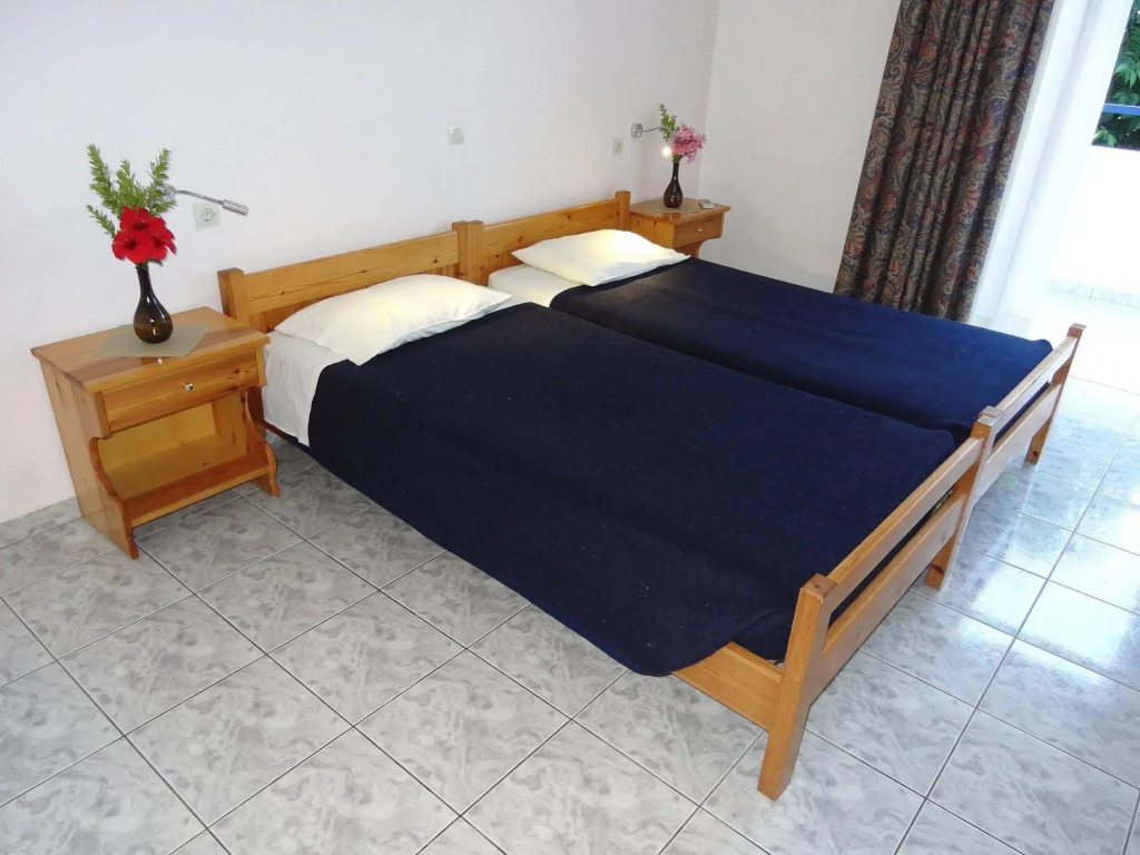 Michalis Studios & Apartments