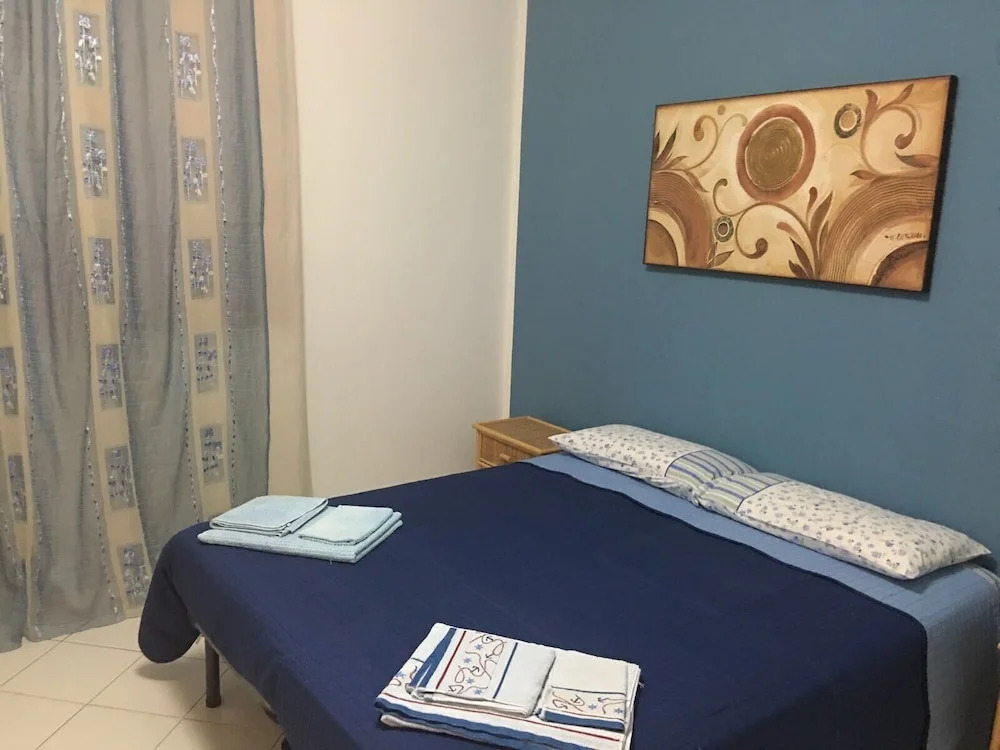 Apartment in Villa with Swimming Pool 20 Meters from the Sea