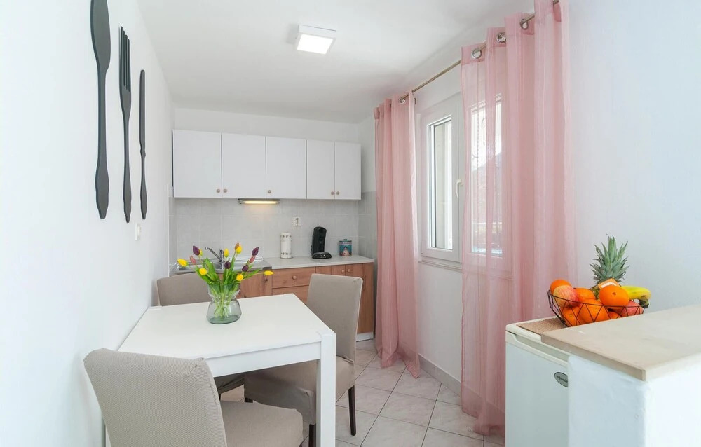 Awesome Home in Zrnovnica With Wifi, 4 Bedrooms and Outdoor Swimming Pool