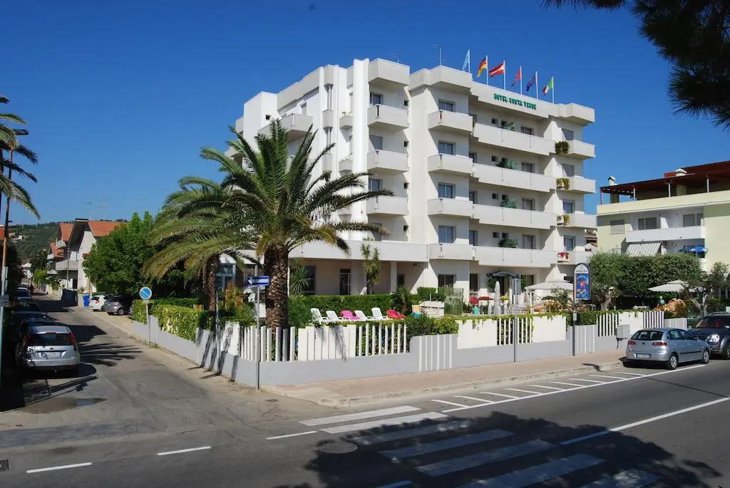 Hotel Costa Verde