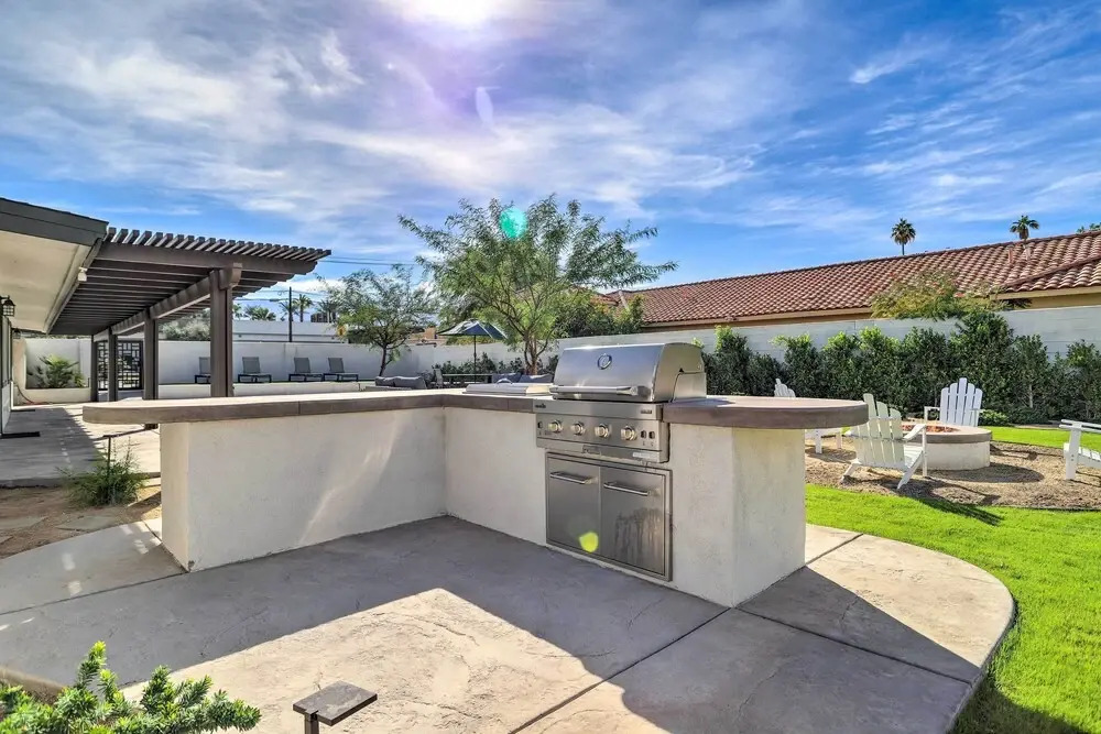Walk to Downtown Palm Desert: Home w/ Pool Access