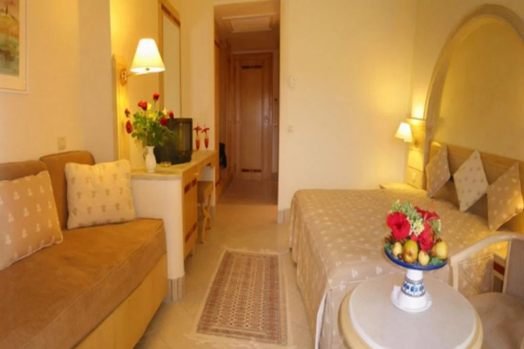 Hotel Les Sirenes Beach