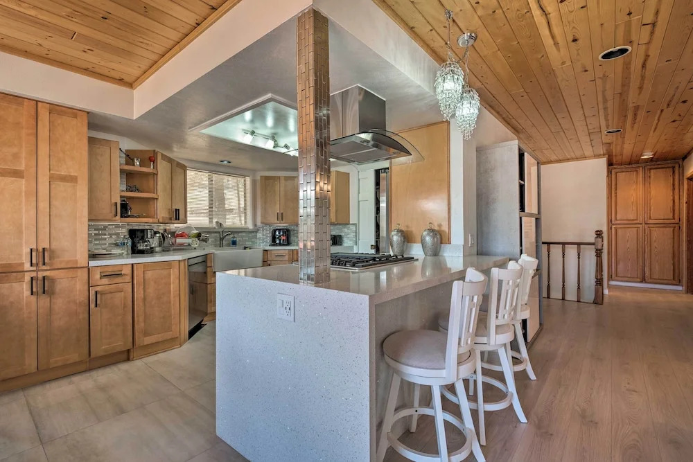 Cozy Pine Mountain Cabin: Hike, Bike, Fish Nearby!