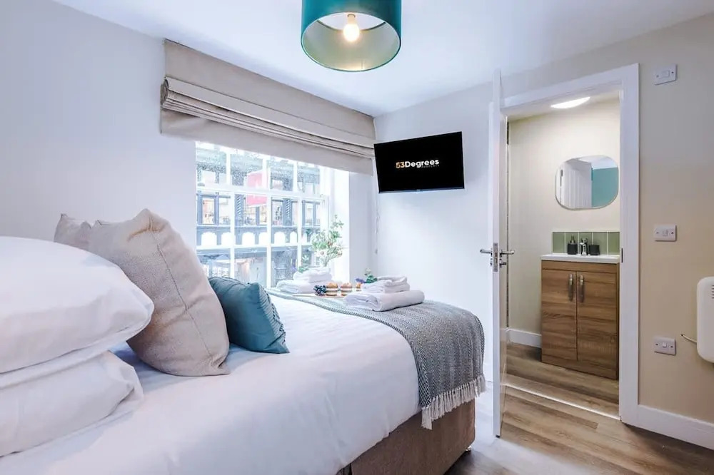 NEW Stunning Studio in the City-centre Sleeps 2