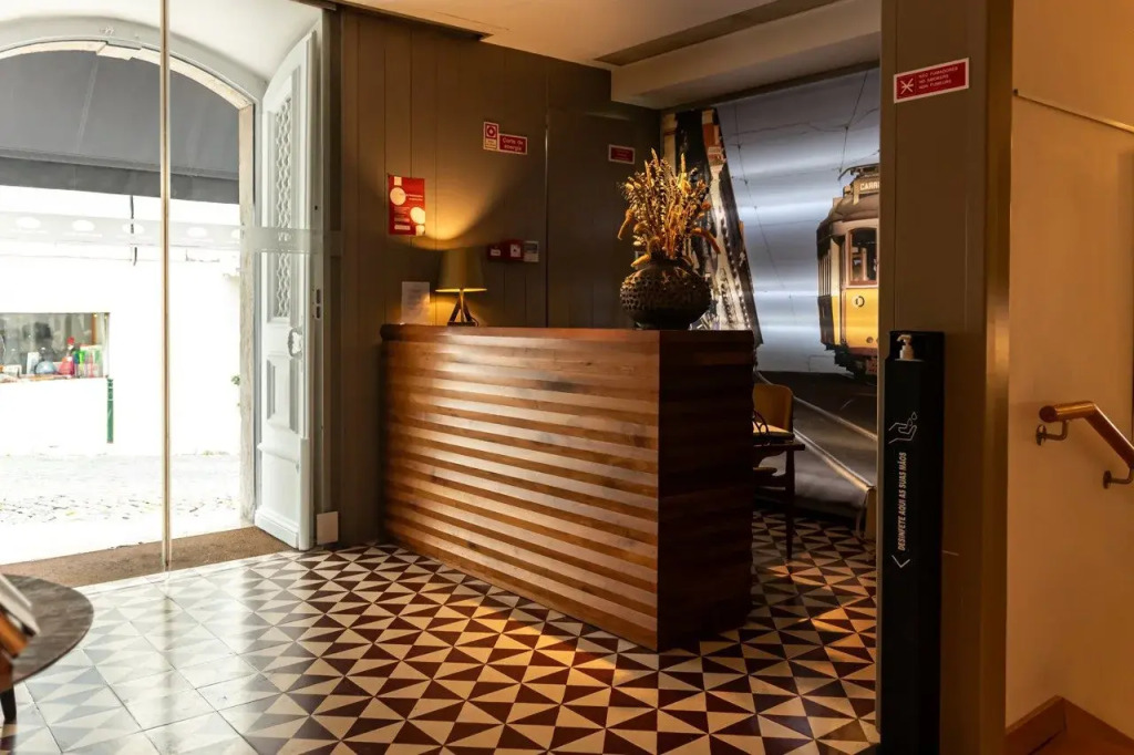 Lisboa Carmo Hotel